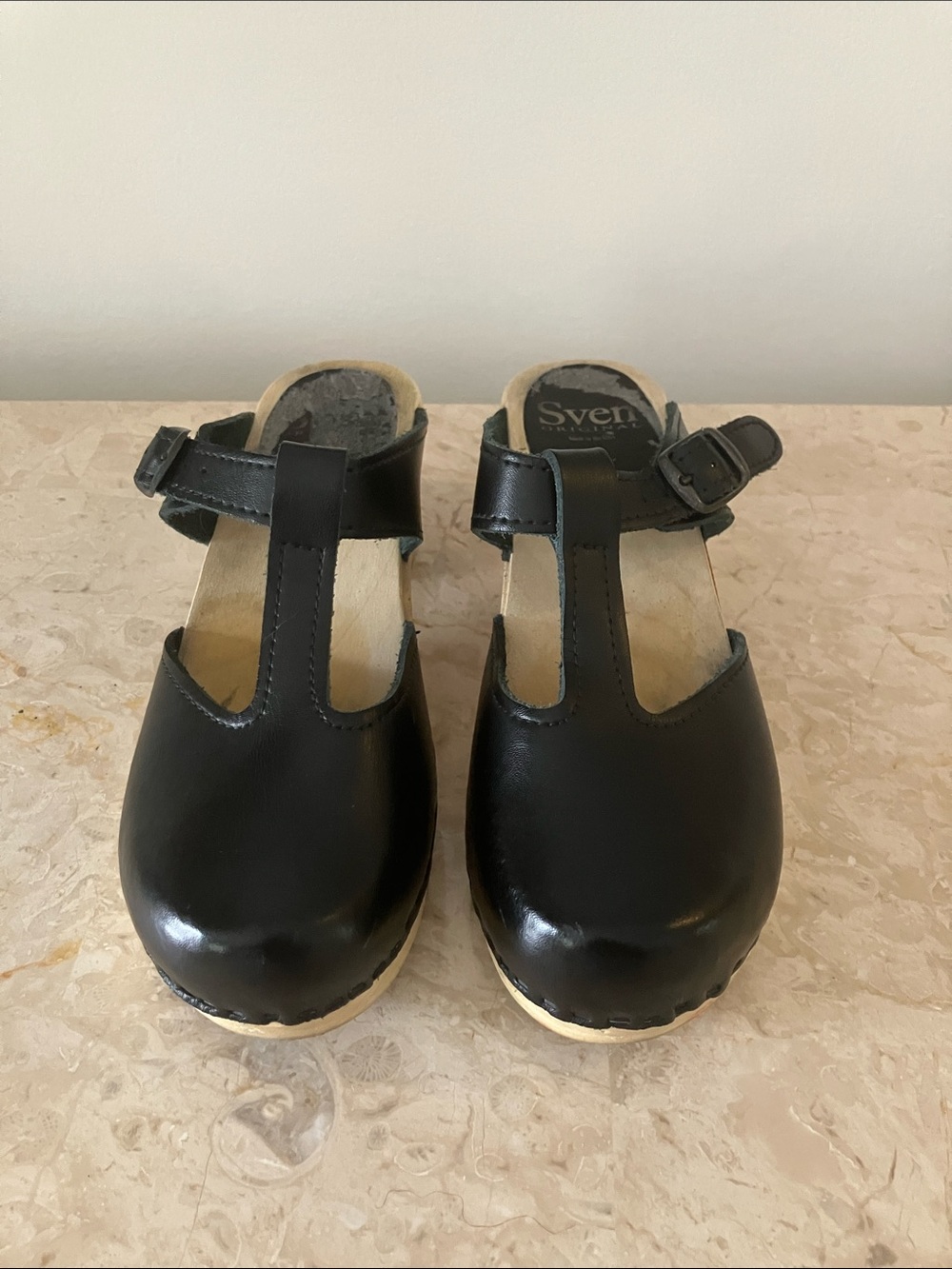 Sven Black Leather T-Strap Clogs with Buckle Size EU 38